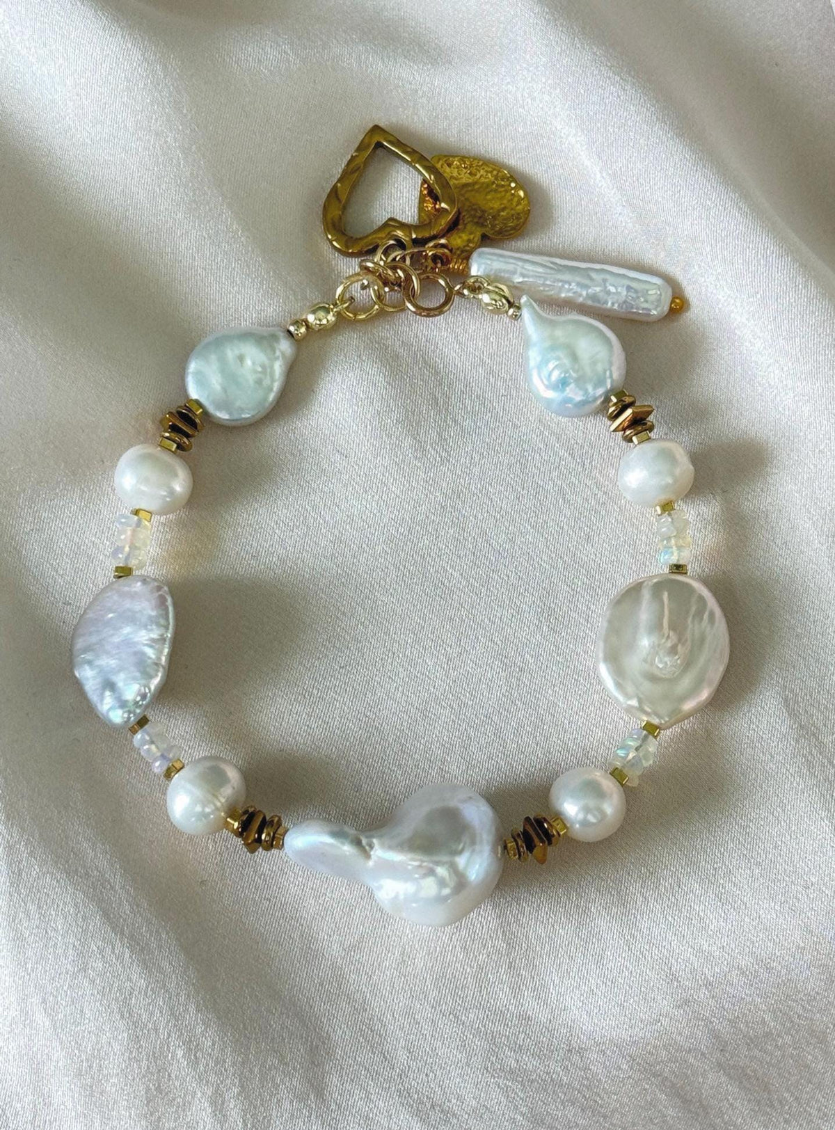 White Baroque Pearl Bracelet | Ethiopian Opal Bracelet | Natural Gemstone Jewelry | Gold Filled Clasp | 19,5 cm
