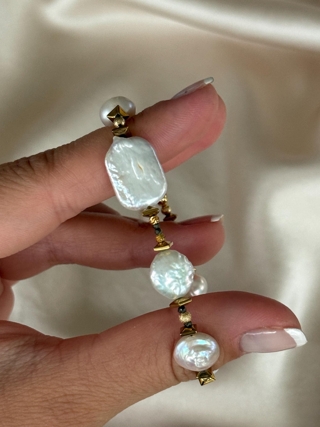White Baroque Pearl Bracelet | Hematite Bracelet | Gold Filled Clasp | Handmade Pearl Jewelry