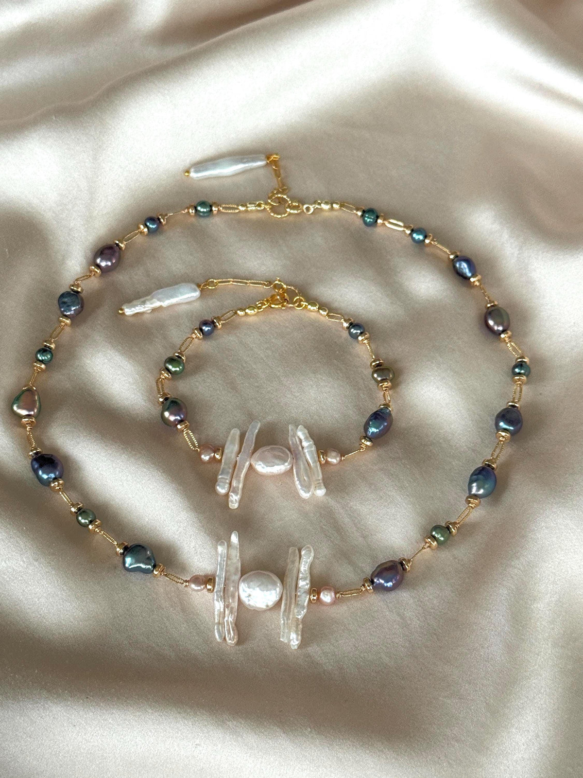 Natural Pearl & Hematite Bracelet | Multicolor Pearl Bracelet | Gold Filled Clasp | Handmade Jewelry | 20 cm