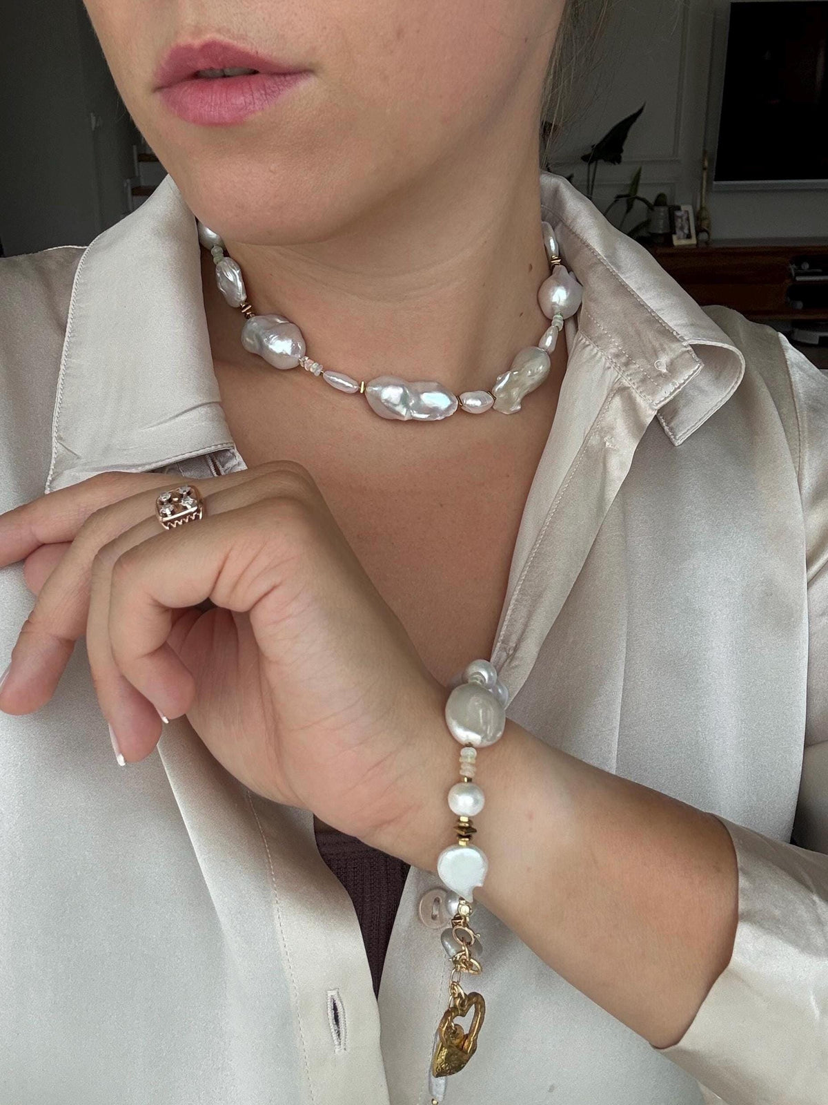 White Baroque Pearl Bracelet | Ethiopian Opal Bracelet | Natural Gemstone Jewelry | Gold Filled Clasp | 19,5 cm