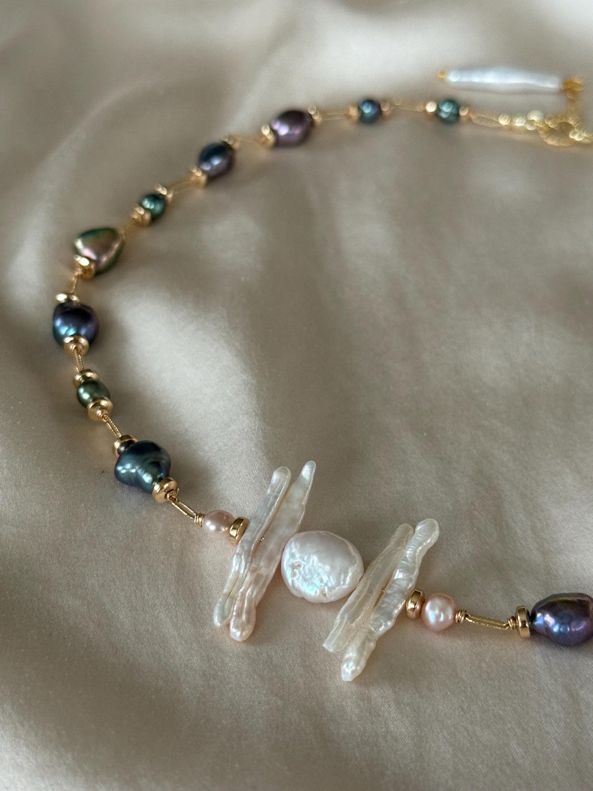 Natural Pearl & Hematite Necklace | Multicolor Pearl Necklace | Gold Filled Clasp | Handmade Jewelry | 44 cm